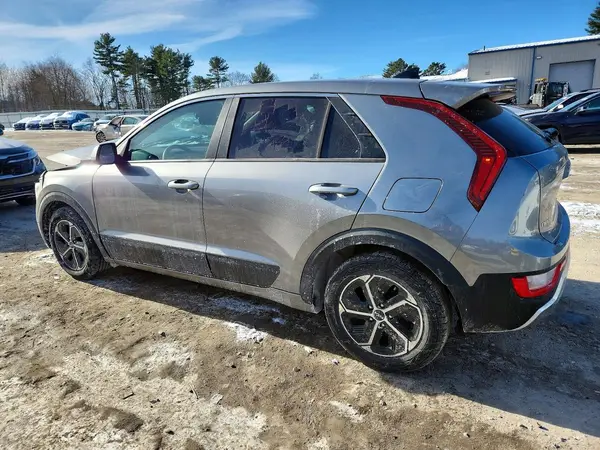 KNDCP3LE9P5064892 2023 KIA NIRO - Image 2