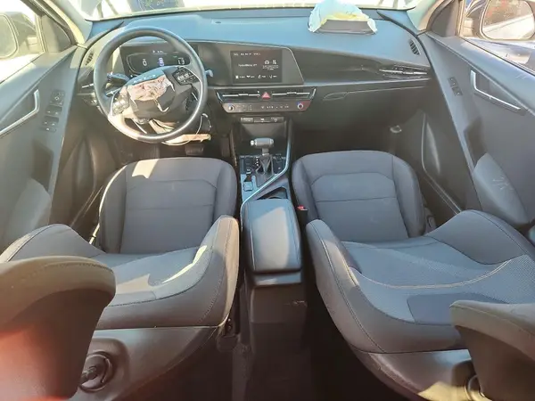 KNDCP3LE9P5084804 2023 KIA NIRO - Image 8