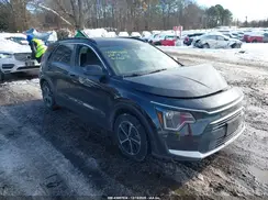 KNDCP3LE9P5088304 2023 KIA NIRO