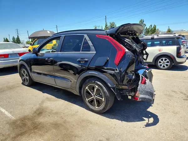 KNDCP3LE9P5099383 2023 KIA NIRO - Image 2