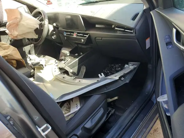 KNDCP3LE9S5300899 2025 KIA NIRO - Image 8
