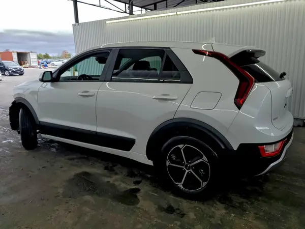 KNDCP3LE9T5319955 2026 KIA NIRO - Image 2