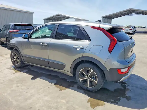 KNDCP3LE9T5323472 2026 KIA NIRO - Image 2