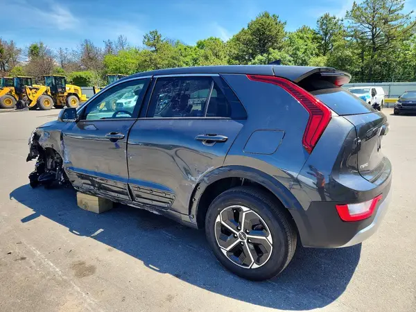 KNDCP3LE9T5326825 2026 KIA NIRO - Image 2