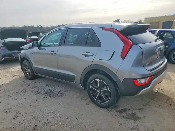 KNDCP3LE9T5328171 2026 KIA NIRO - Image 2