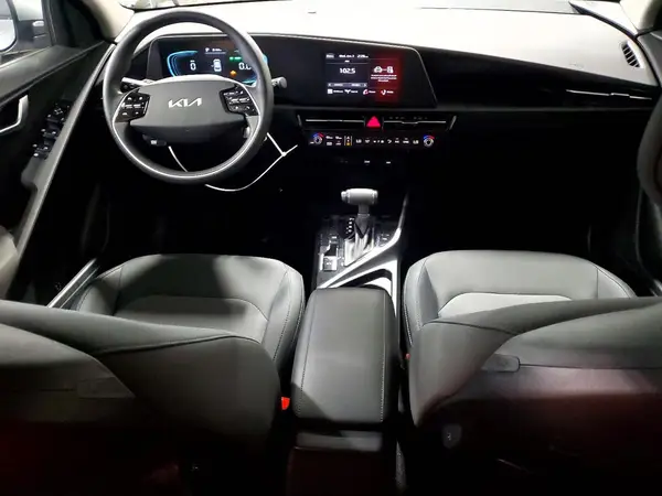 KNDCP3LE9T5342071 2026 KIA NIRO - Image 8