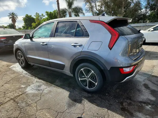 KNDCP3LE9T5342183 2026 KIA NIRO - Image 2
