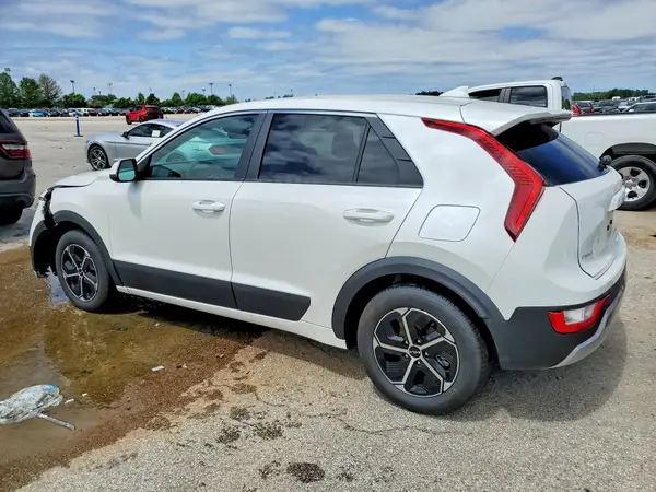 KNDCP3LE9T5343463 2026 KIA NIRO - Image 2