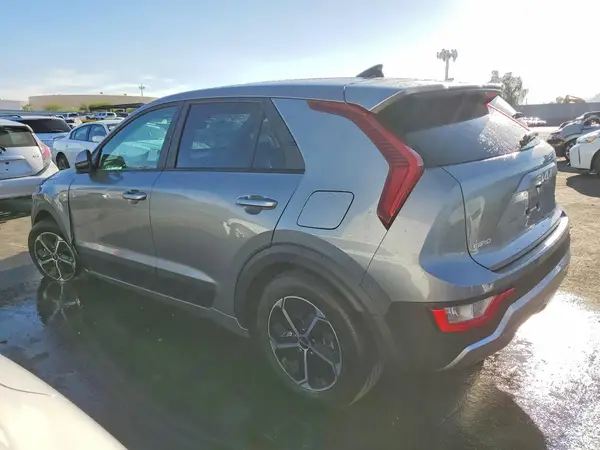 KNDCP3LE9T5345388 2026 KIA NIRO - Image 2