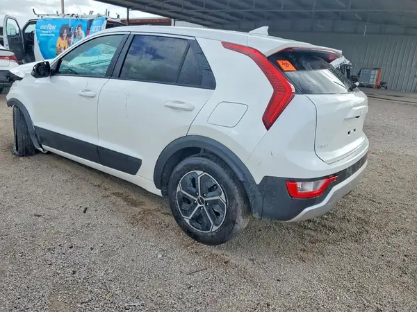 KNDCP3LE9T5347707 2026 KIA NIRO - Image 2