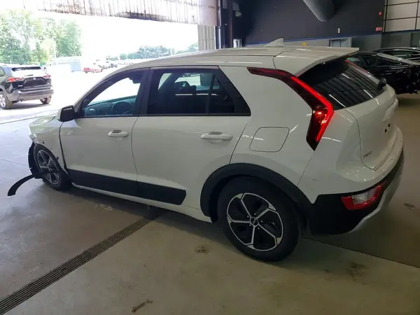 KNDCP3LE9T5356522 2026 KIA NIRO - Image 2