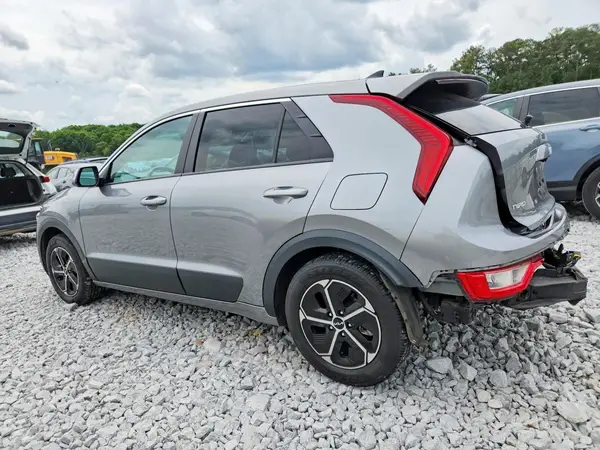 KNDCP3LEXP5061161 2023 KIA NIRO - Image 2