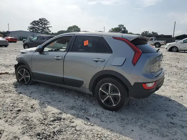 KNDCP3LEXP5065310 2023 KIA NIRO - Image 2