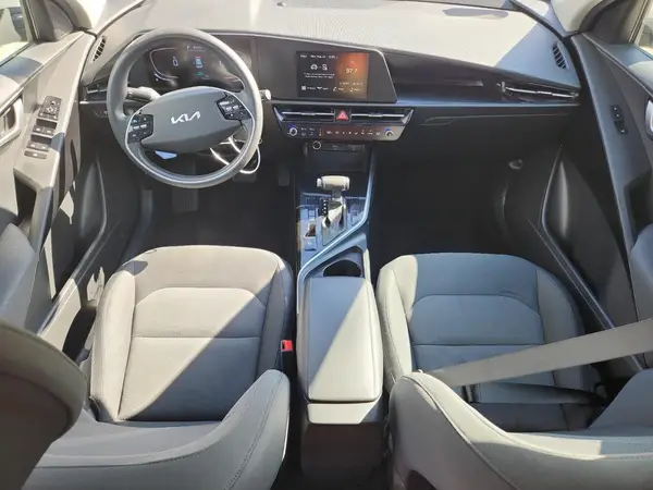 KNDCP3LEXP5070412 2023 KIA NIRO - Image 8
