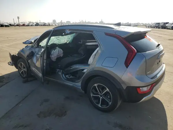 KNDCP3LEXP5098131 2023 KIA NIRO - Image 2