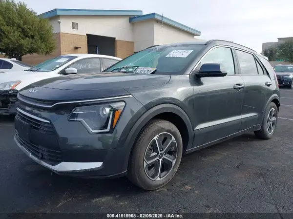 KNDCP3LEXR5145211 2024 KIA NIRO - Image 2