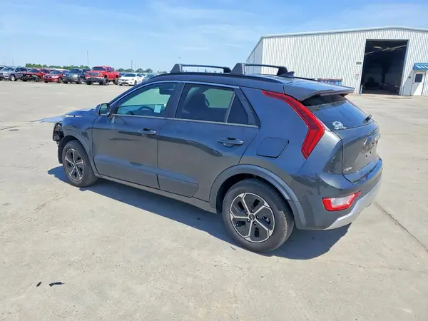 KNDCP3LEXS5270327 2025 KIA NIRO - Image 2