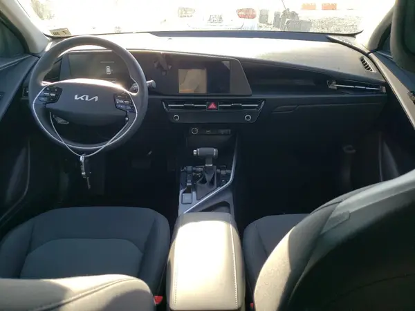 KNDCP3LEXS5272613 2025 KIA NIRO - Image 8