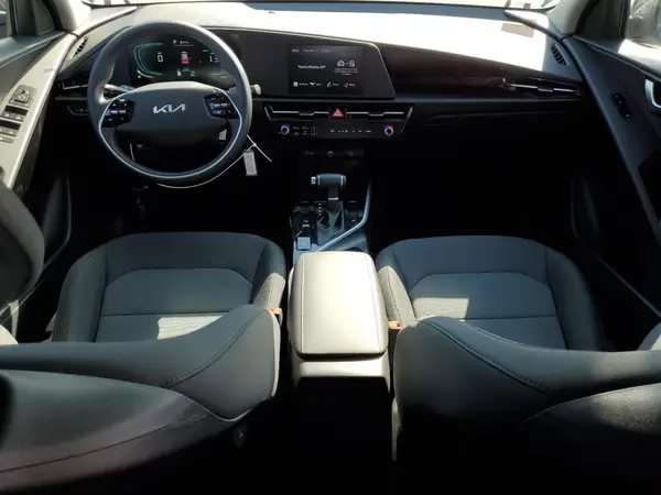 KNDCP3LEXS5300619 2025 KIA NIRO - Image 8