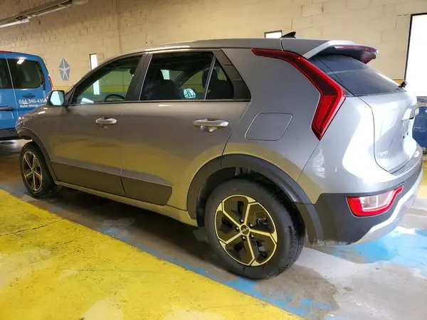 KNDCP3LEXT5320371 2026 KIA NIRO - Image 2