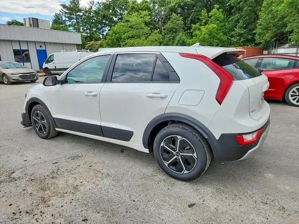 KNDCP3LEXT5329037 2026 KIA NIRO - Image 2