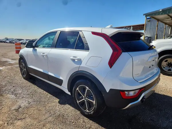 KNDCP3LEXT5332116 2026 KIA NIRO - Image 2