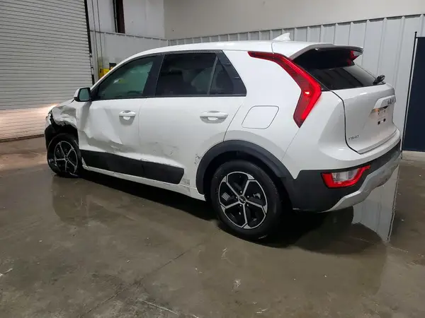 KNDCP3LEXT5340278 2026 KIA NIRO - Image 2