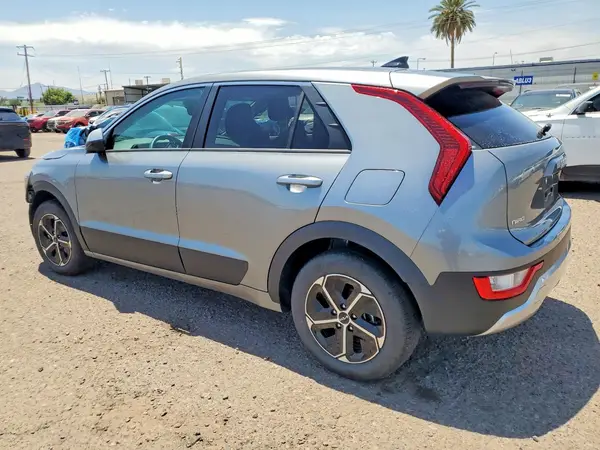 KNDCP3LEXT5347151 2026 KIA NIRO - Image 2