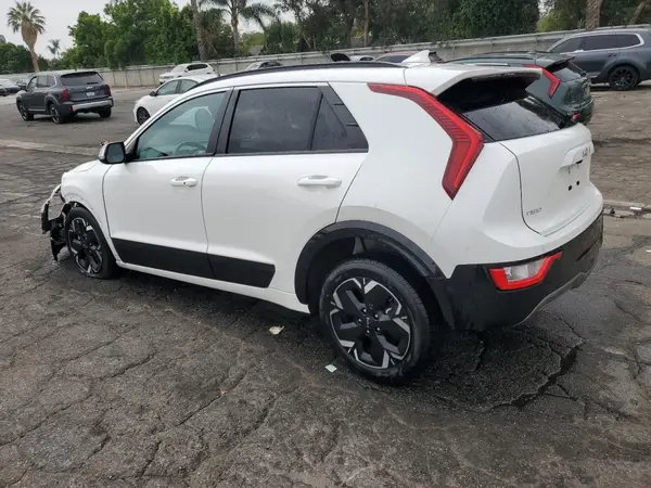 KNDCR3L10P5024546 2023 KIA NIRO - Image 2