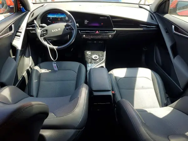 KNDCR3L10P5024692 2023 KIA NIRO - Image 8