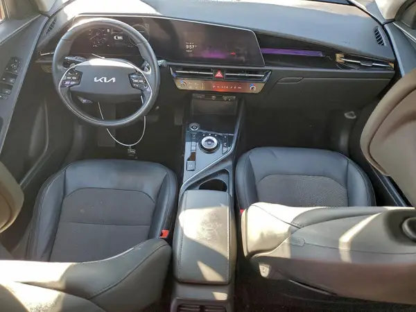 KNDCR3L10P5025311 2023 KIA NIRO - Image 8