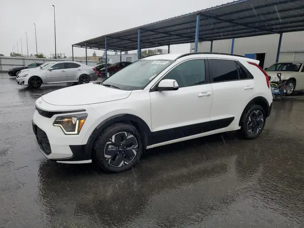 KNDCR3L10P5026023 2023 KIA NIRO - Image 1