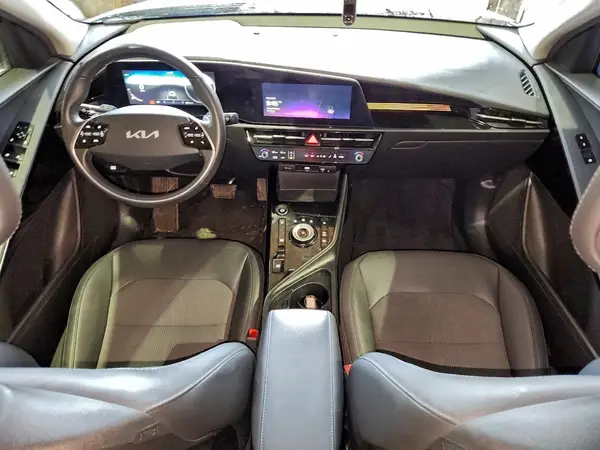 KNDCR3L10P5027592 2023 KIA NIRO - Image 8