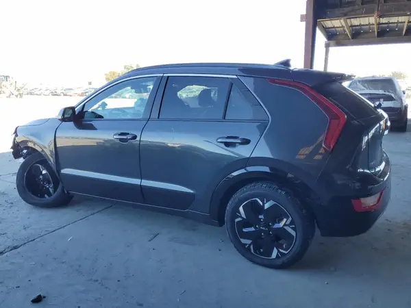 KNDCR3L10P5028807 2023 KIA NIRO - Image 2