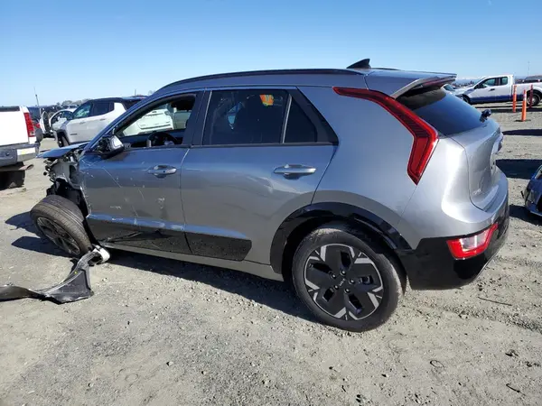 KNDCR3L10P5028841 2023 KIA NIRO - Image 2
