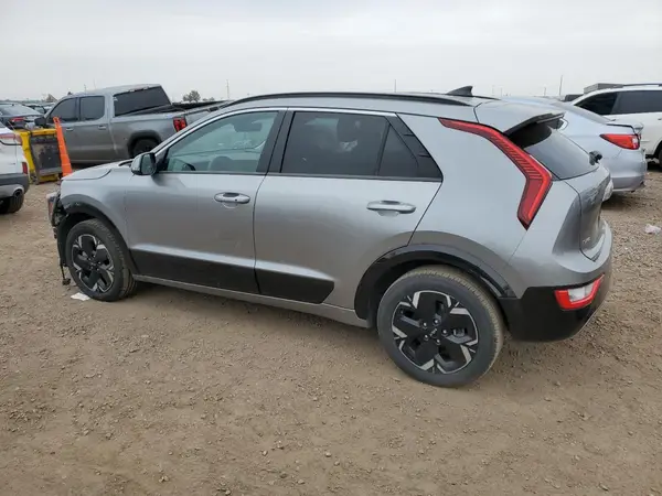 KNDCR3L10P5028872 2023 KIA NIRO - Image 2