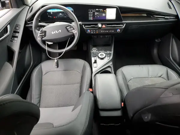 KNDCR3L10P5028872 2023 KIA NIRO - Image 8