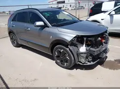 KNDCR3L10P5030752 2023 KIA NIRO