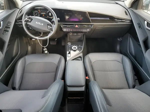 KNDCR3L10P5034638 2023 KIA NIRO - Image 8