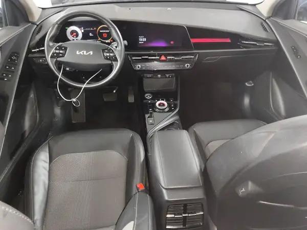 KNDCR3L10P5036499 2023 KIA NIRO - Image 8