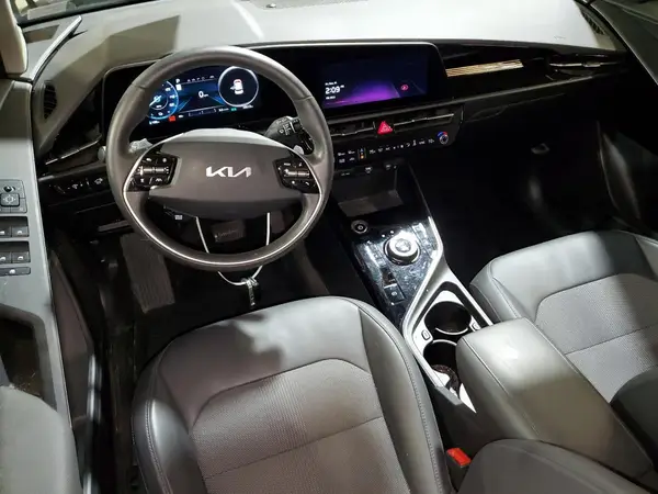 KNDCR3L10P5043260 2023 KIA NIRO - Image 8