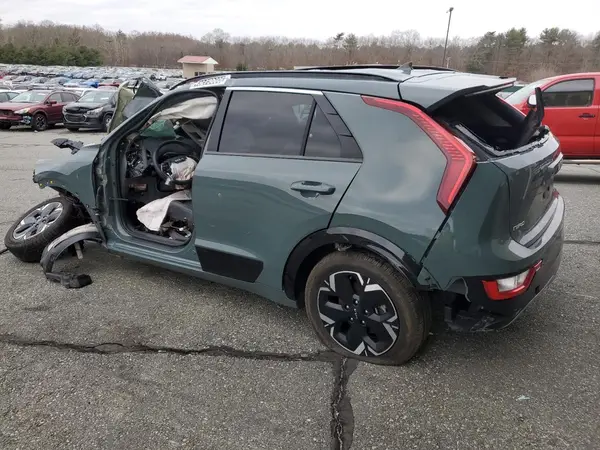KNDCR3L10P5051617 2023 KIA NIRO - Image 2
