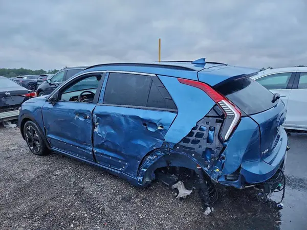 KNDCR3L10P5053559 2023 KIA NIRO - Image 2