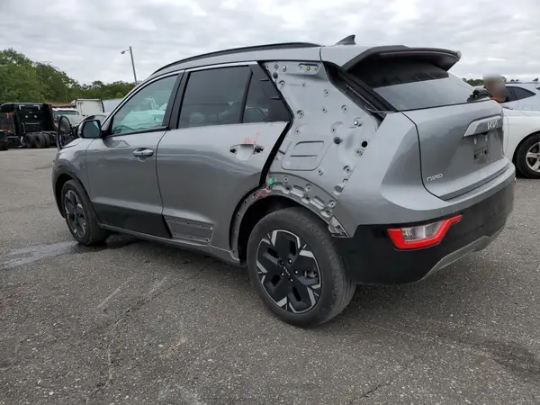 KNDCR3L10P5053934 2023 KIA NIRO - Image 2