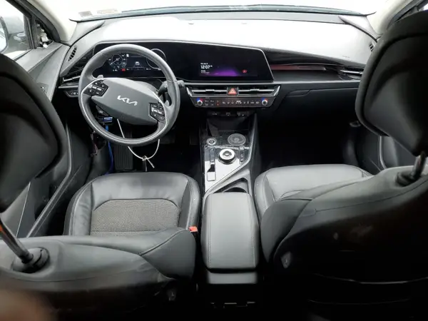 KNDCR3L10P5053934 2023 KIA NIRO - Image 8
