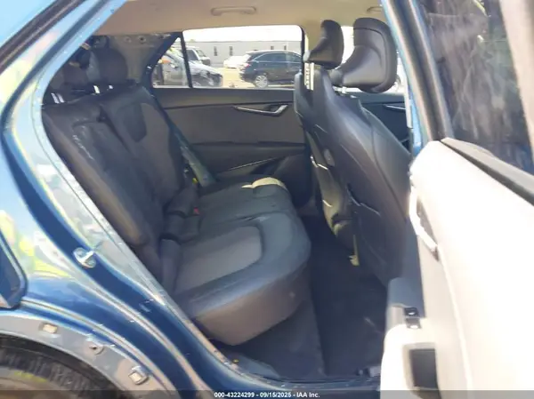 KNDCR3L10P5065307 2023 KIA NIRO - Image 8