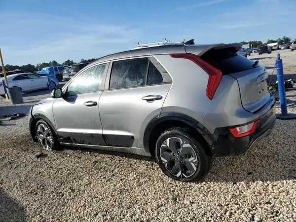 KNDCR3L10P5075495 2023 KIA NIRO - Image 2