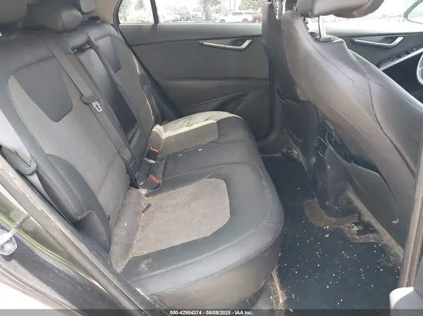 KNDCR3L10R5078299 2024 KIA NIRO - Image 8