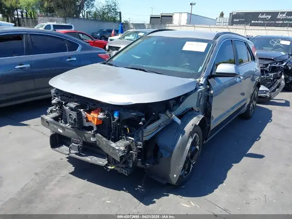 KNDCR3L10R5091750 2024 KIA NIRO - Image 2