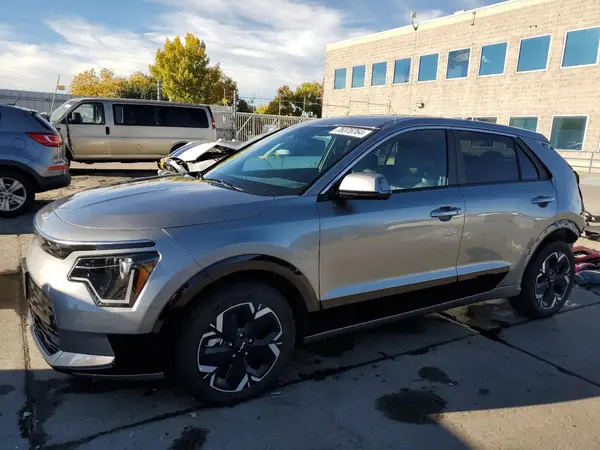 KNDCR3L10R5096673 2024 KIA NIRO - Image 1